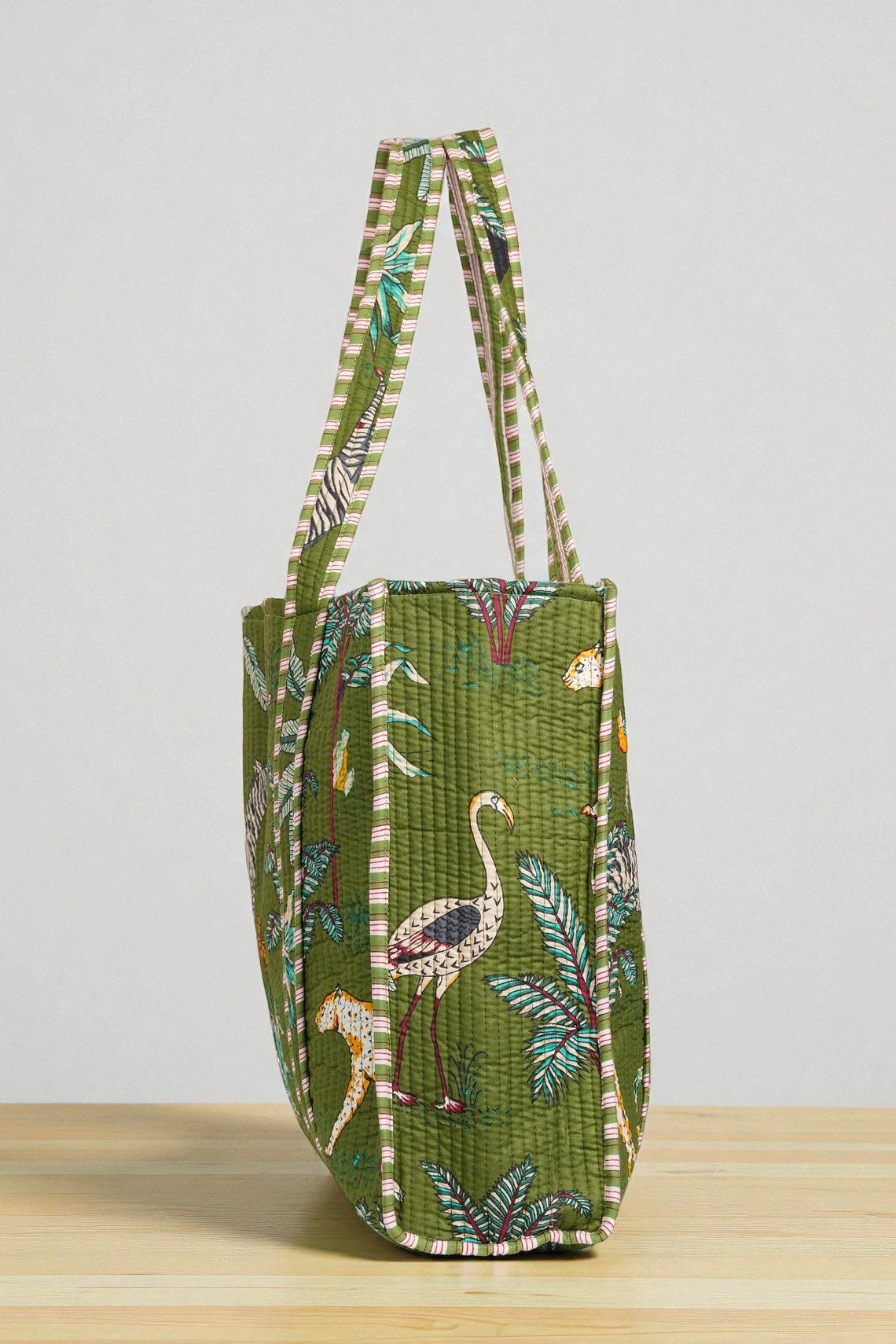 Quilted Crossbody Bag – Soft Cotton Fabric, Everyday Comfort