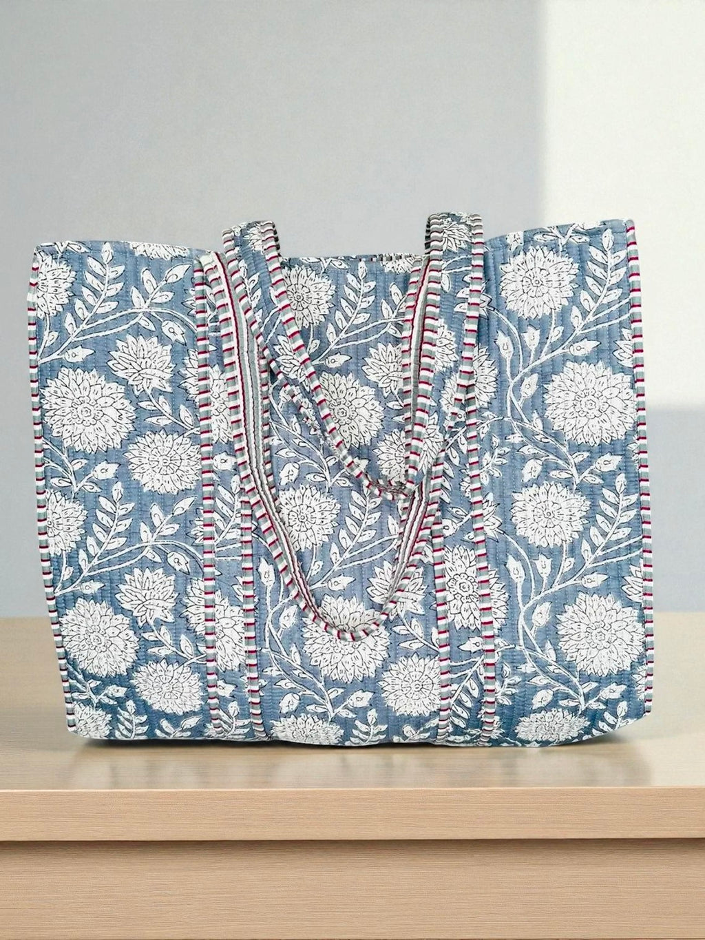 Indian Quilted Handbag – Simple, Stylish Cotton Carryall